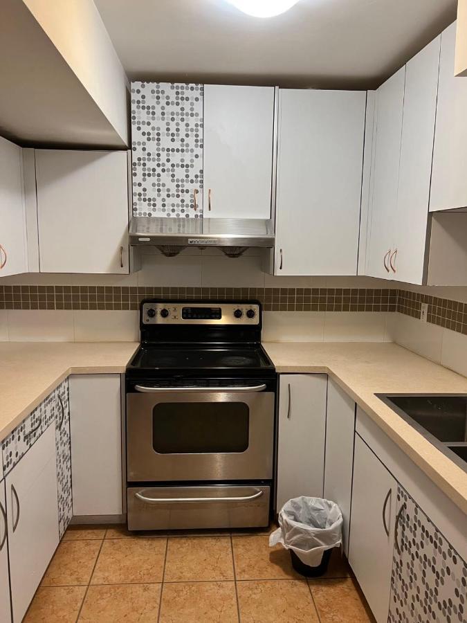One Bedroom, One Living Room, One Kitchen And One Bathroom With Independent Access Richmond Kültér fotó