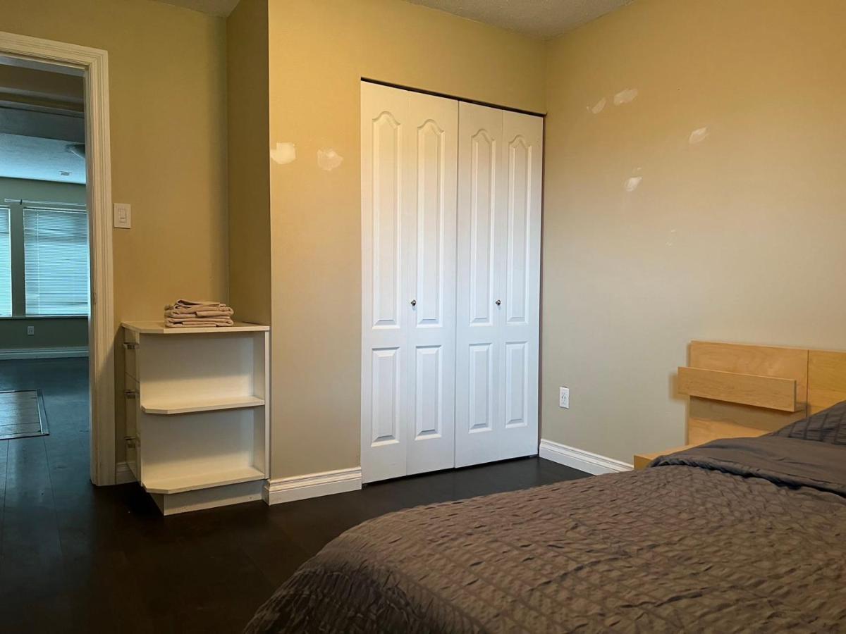 One Bedroom, One Living Room, One Kitchen And One Bathroom With Independent Access Richmond Kültér fotó